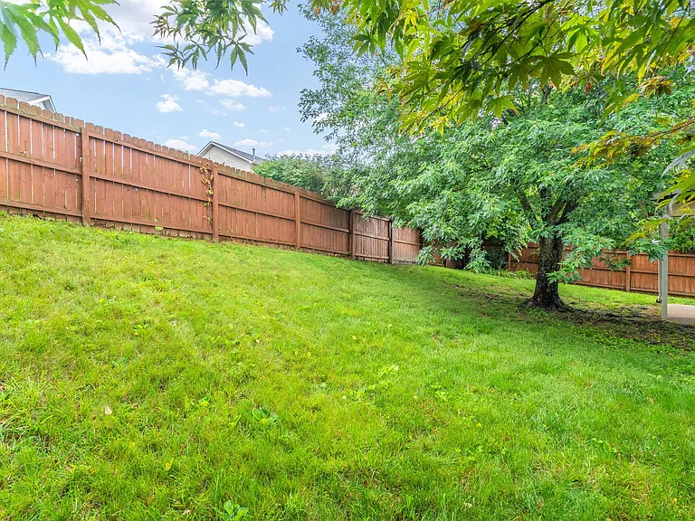2376 Wadsworth Dr — Photo 30
