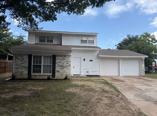 415 Stonehenge Dr, Arlington, TX 76014