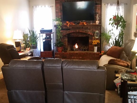 2nd image of 2201 NW 11th St
