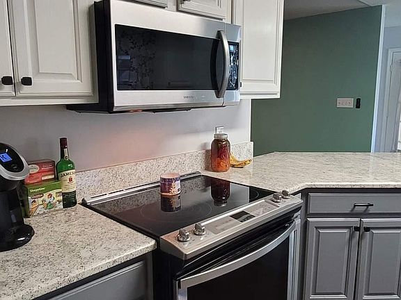 3rd image of 1960 Jo Tam Ln