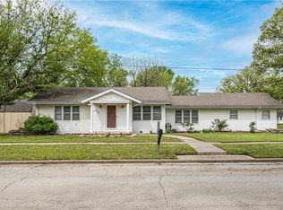 306 S 5th St, Neodesha, KS 66757