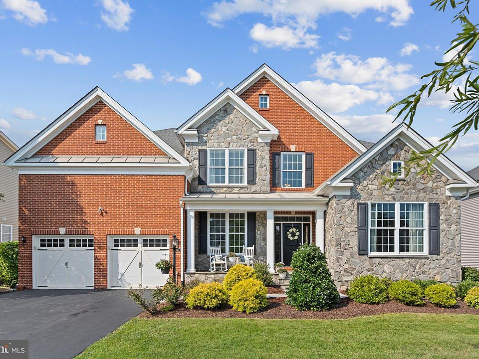1st image of 5810 Waterloo Bridge Cir