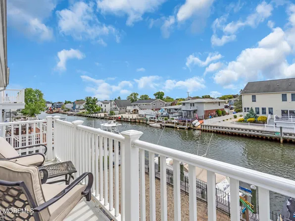 176 Royal Drive, Brick, NJ 08723