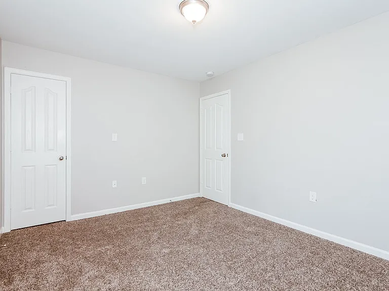 4905 Broad Leaf Ct — Photo 15