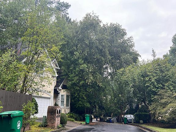 4th image of 1231 Wildcliff Cir NE