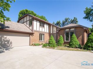 4532 Flanders Hill Ct, Toledo, OH 43623
