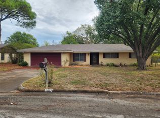 2821 McCarley Dr, Commerce, TX 75428