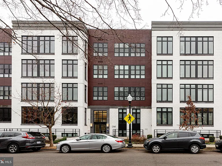 1345 K St SE #407 — Photo 26