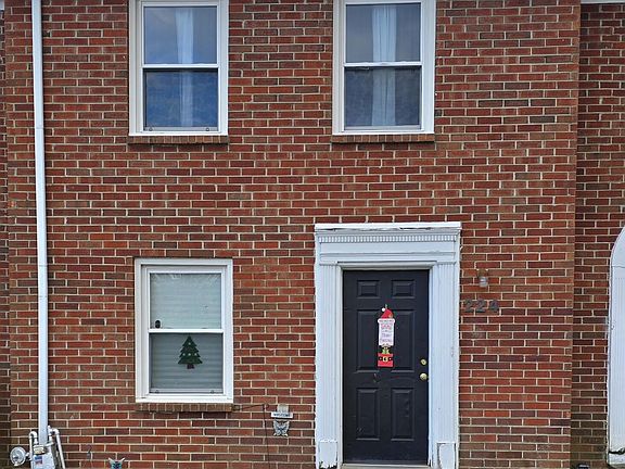 3rd image of 200-228 Strawberry Ln