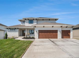 7710 NE 103rd St, Kansas City, MO 64157