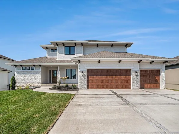 7710 NE 103rd St, Kansas City, MO 64157