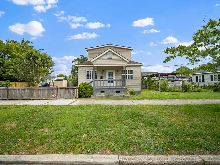 1109 Orange St — Photo 2