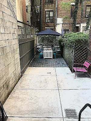 1st image of 100 W 105th St APT B1