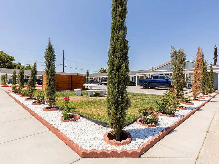 251 S Tehama St #14 — Photo 39