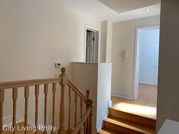 5th image of 2216 Lombard St APT 1