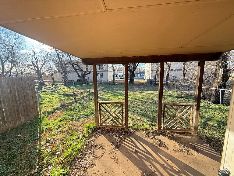 242 Barrett Pl — Photo 19