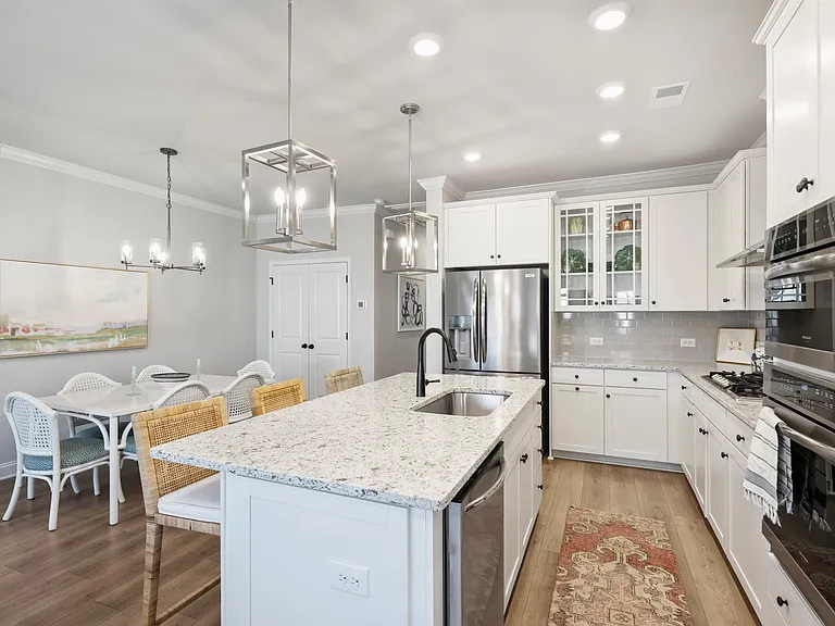 2522 Lydia Ave — Photo 4