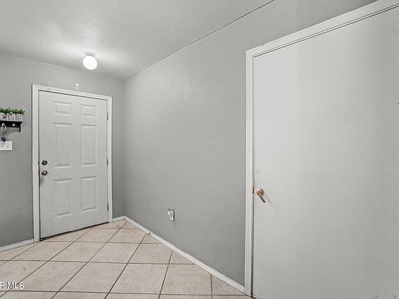 4th image of 643 Teichelkamp Dr