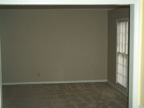 3rd image of 3153 Bunker Hill Rd