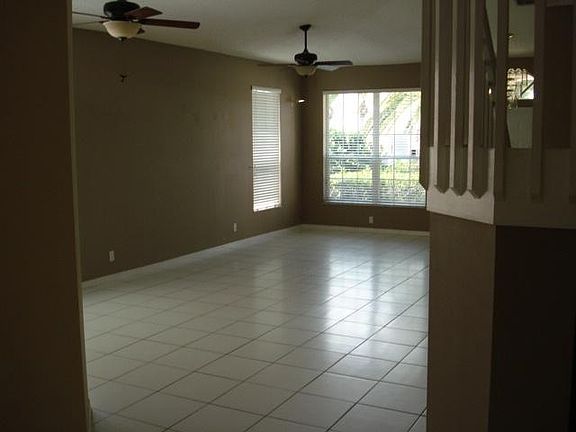3rd image of 2209 SW Olympic Club Ter