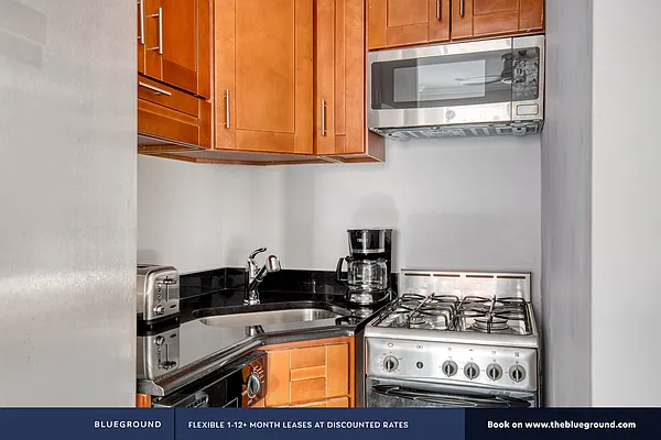 Rented by The Blueground | media 20