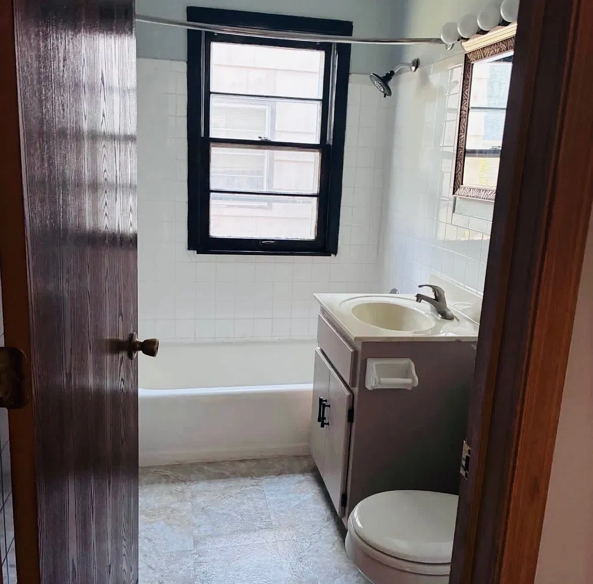1024 Stinson St — Photo 4