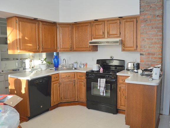 Eat in kitchen with pantry