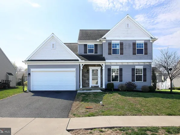 147 Station Corner Dr, Annville, PA 17003