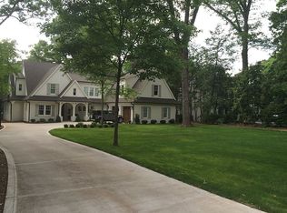 1940 Sharon Ln, Charlotte, NC 28211
