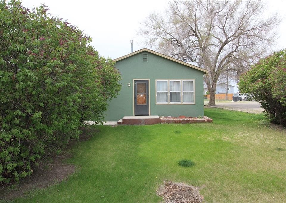 1st image of 1018 N Cody Ave