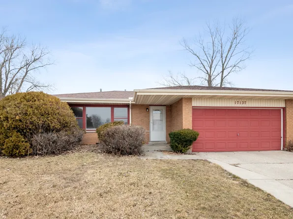 17137 Coventry Ln, Country Club Hills, IL 60478