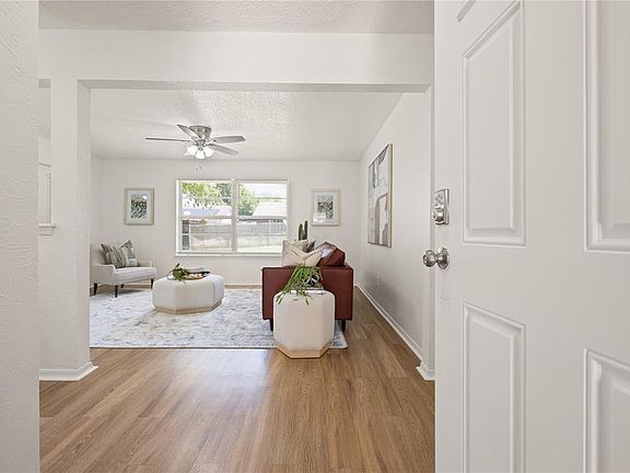 4th image of 3801 Larkwood Dr