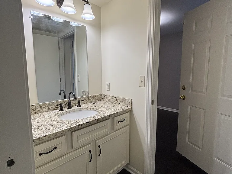 1493 E Forteen Mile Rd — Photo 11