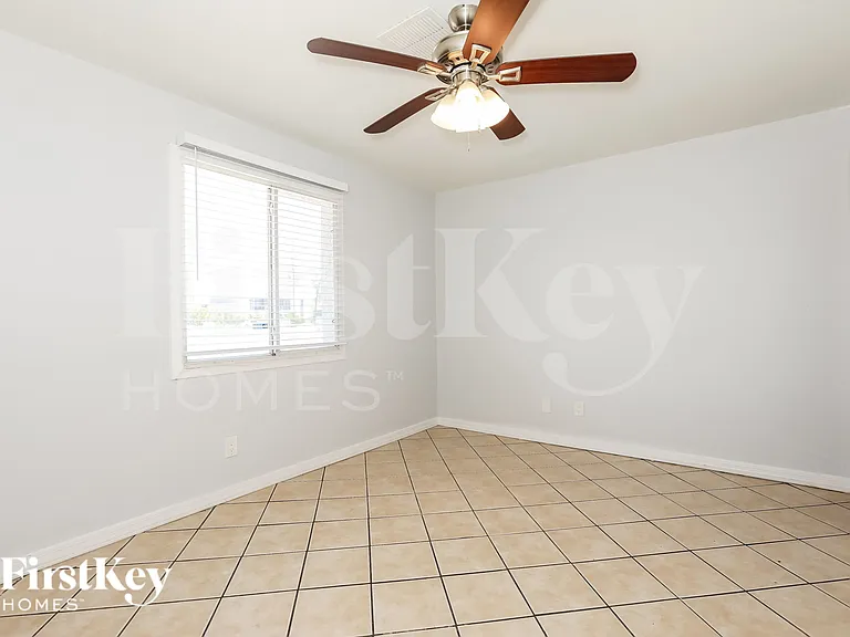 4739 E Sunland Ave — Photo 8