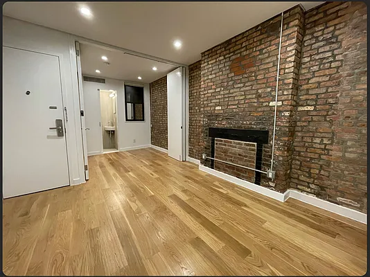 Rented by REAL New York | media 20