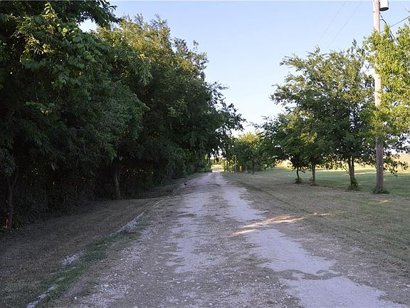 2nd image of 276 Hill County Road 4307