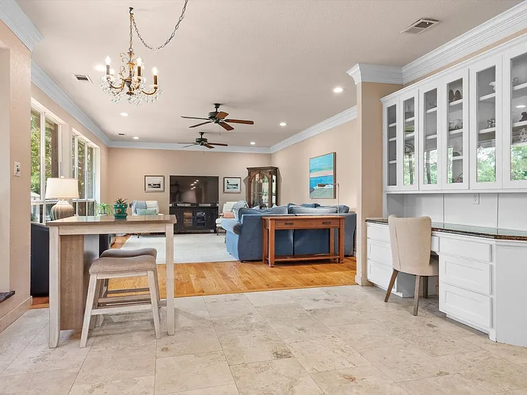 3933 Bordeaux Cir — Photo 9