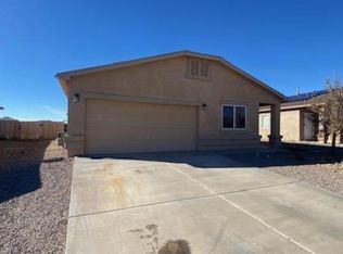 16 Tome Vista Dr, Los Lunas, NM 87031