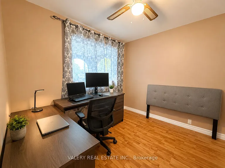 1102 Langlois Ave — Photo 11