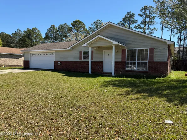 10695 Plummer Cir, Gulfport, MS 39503