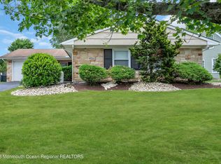 32 Norwood Ln, Aberdeen, NJ 07747