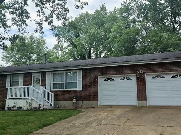 315 Smith St, Farmington, MO 63640