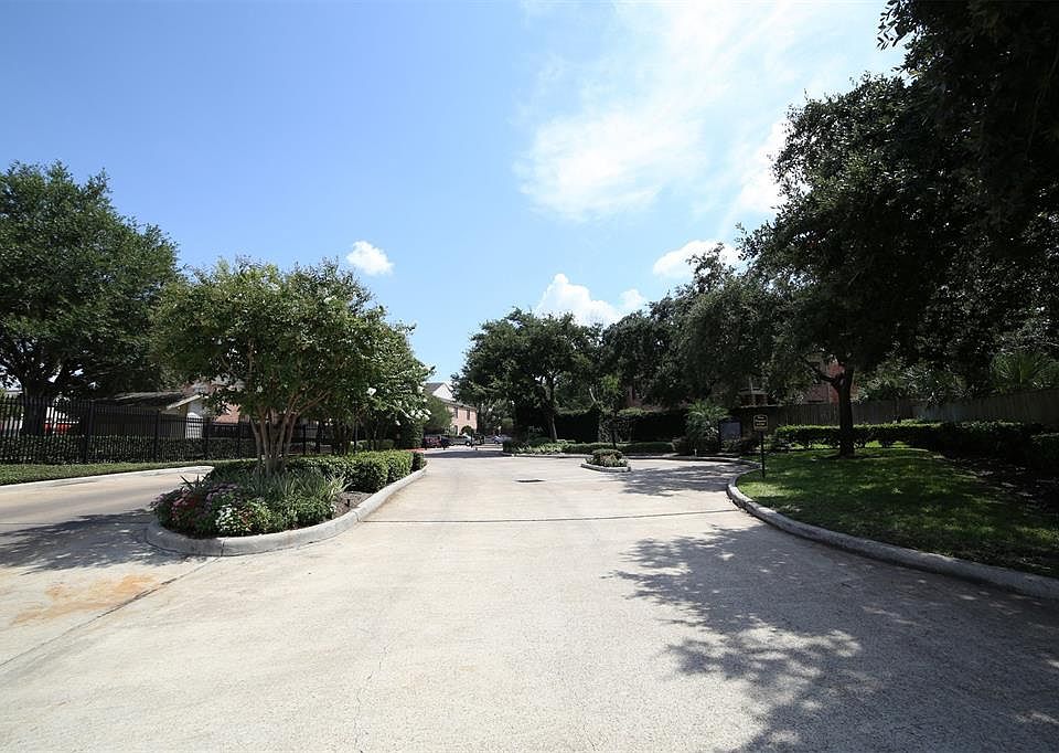 1st image of 2255 Braeswood Park Dr APT 134