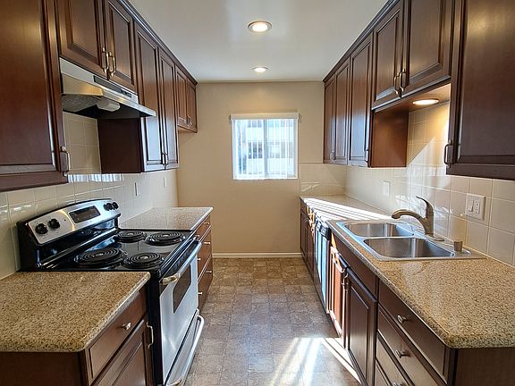 3rd image of 702 E Palm Ave #11304500