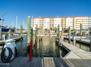 100 Olde Towne Yacht Club Rd #C09, Beaufort, NC 28516
