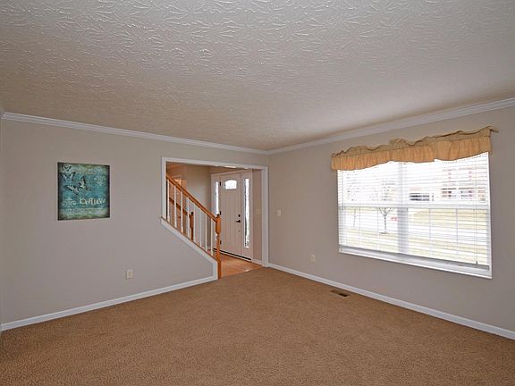 3rd image of 6753 Grimsby Ln