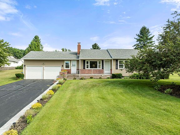 2nd image of 1310 Wellington Road
