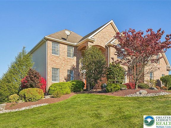2nd image of 4705 Colleen Dr N