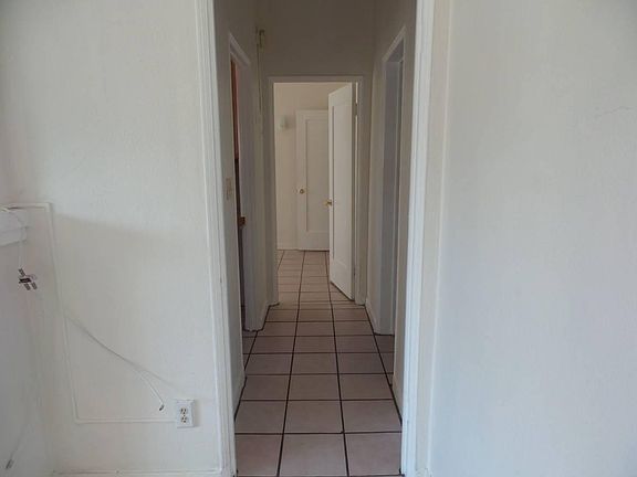 5th image of 2116 C St APT 12