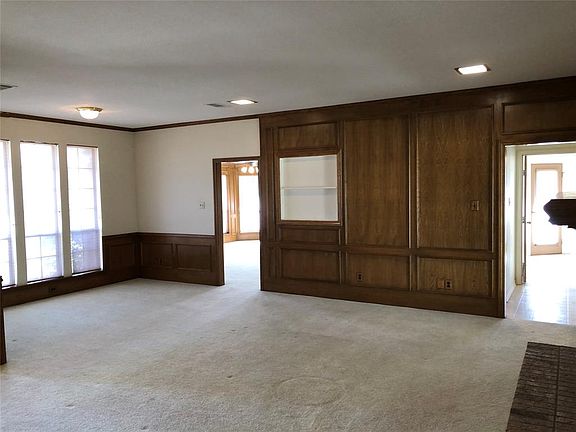4th image of 1594 Sunset Hill Dr